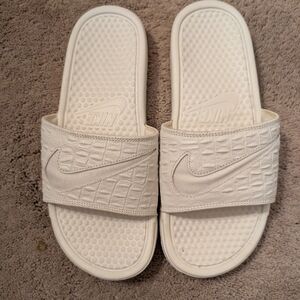 Nike Benassi Just Do It White Croc Slide Sandals | Size 9 | Unisex